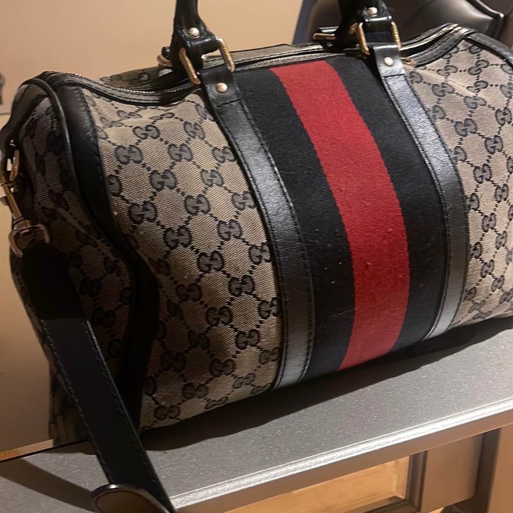 Used Authentic Gucci Bag.